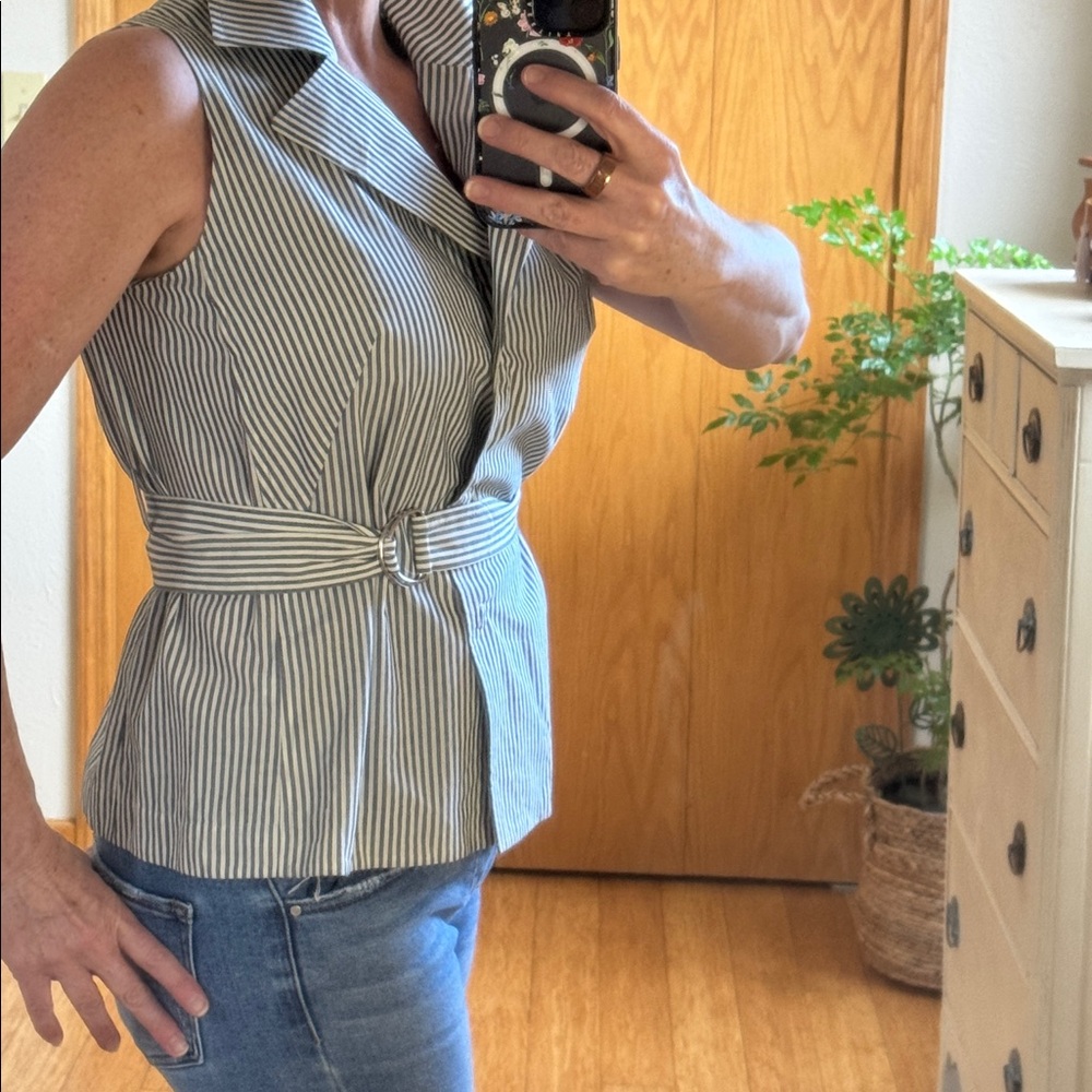 Akris Punto Sleeveless Top - Picture 2 of 14